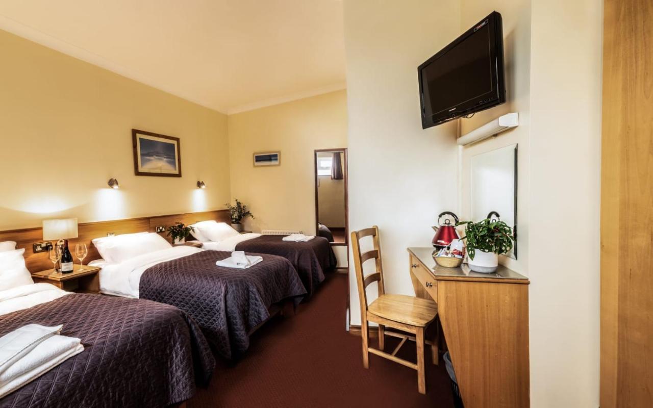 Holiday Hotel Galway Exterior foto