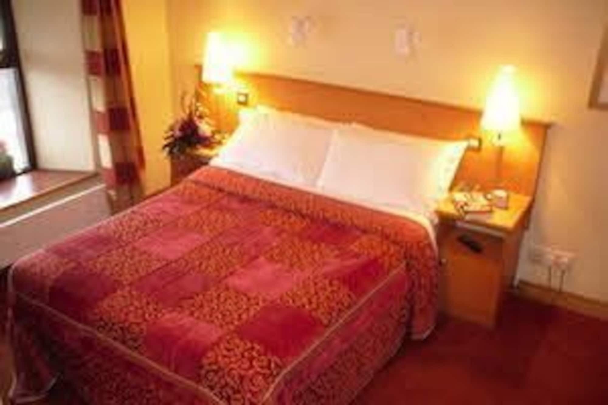 Holiday Hotel Galway Exterior foto